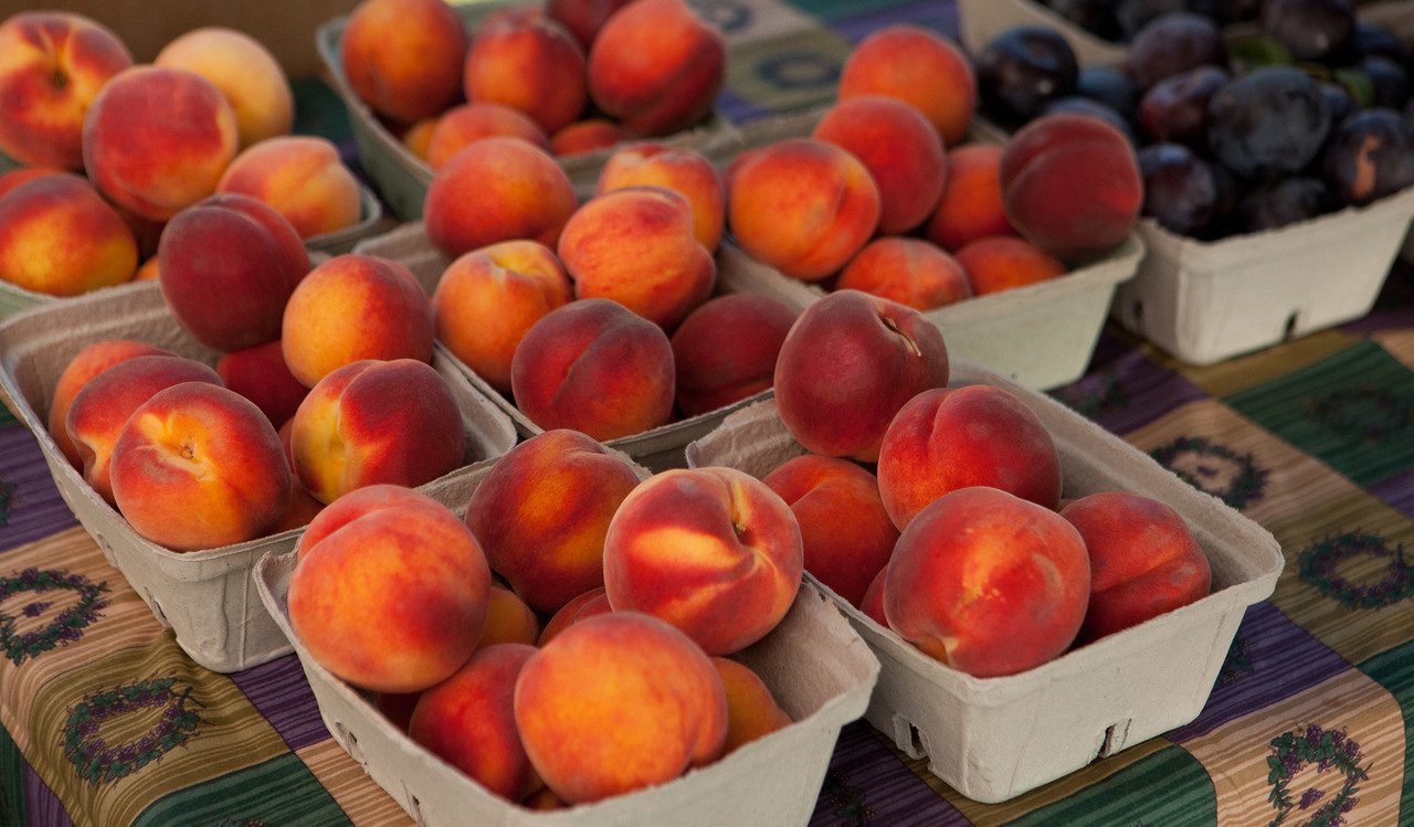 Danny's East Bench Fruit Market - Destination Osoyoos