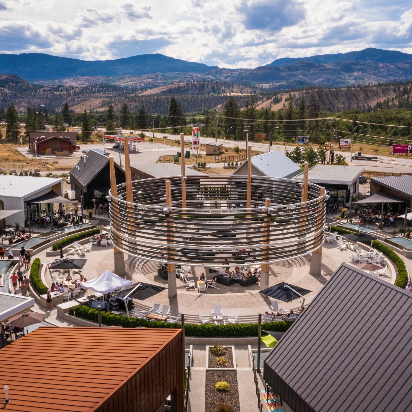 District Wine Village - Destination Osoyoos